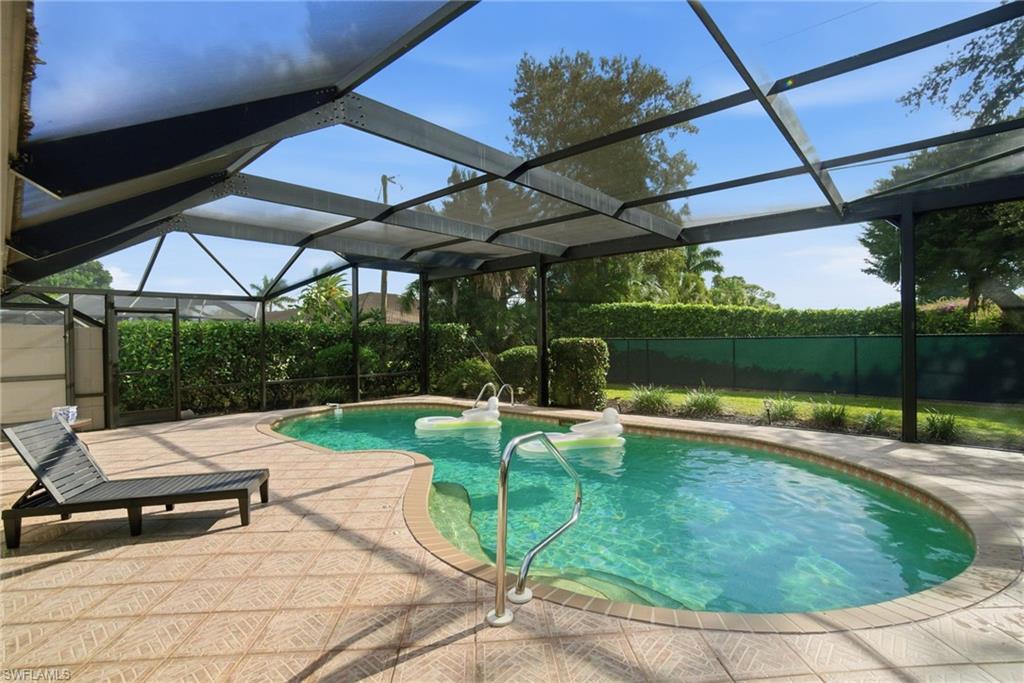 560 Cypress Way E Property Photo 17