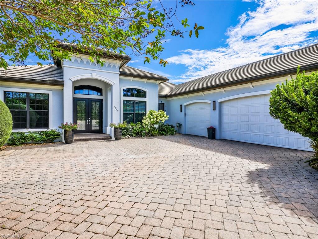 2227 Somerset Pl Property Photo 6