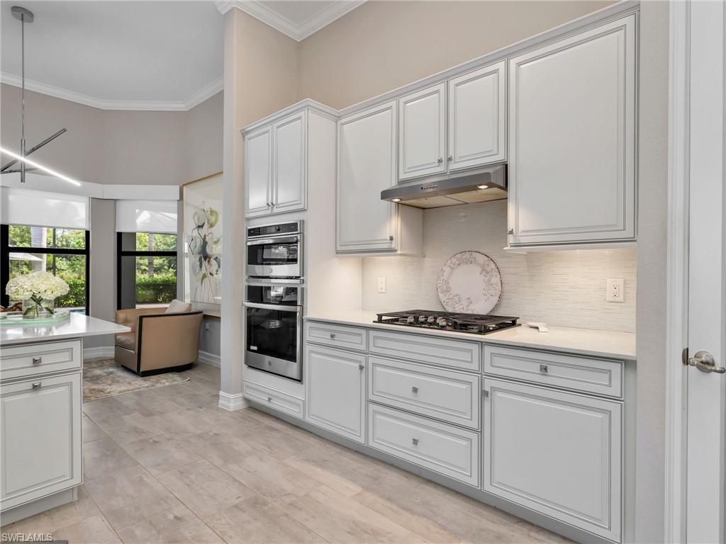 2227 Somerset Pl Property Photo 14