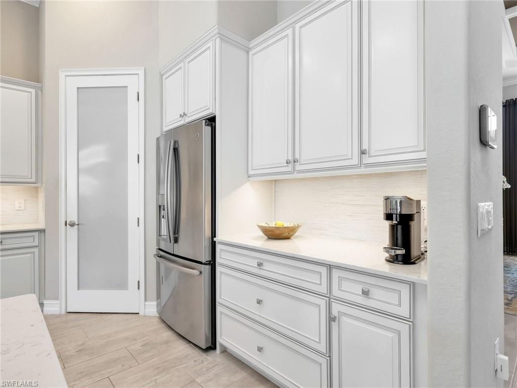 2227 Somerset Pl Property Photo 16