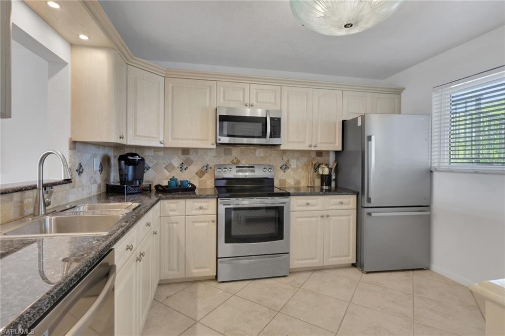 305 Goodlette-frank Rd S C304 Property Photo 2