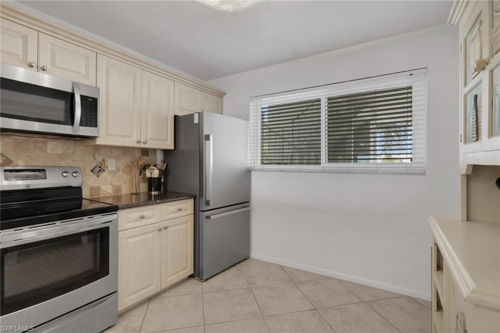 305 Goodlette-frank Rd S C304 Property Photo 11