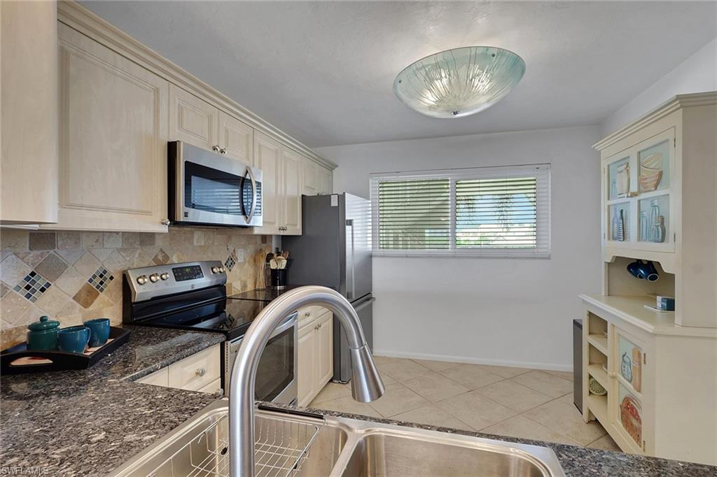305 Goodlette-frank Rd S C304 Property Photo 14