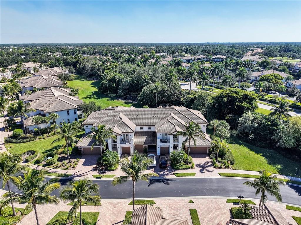 8060 Players Cove Dr 101 Property Photo 3
