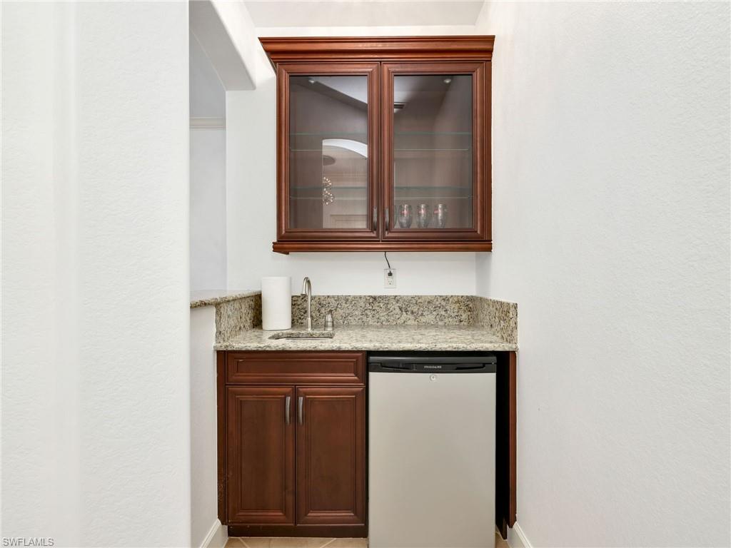 8060 Players Cove Dr 101 Property Photo 23