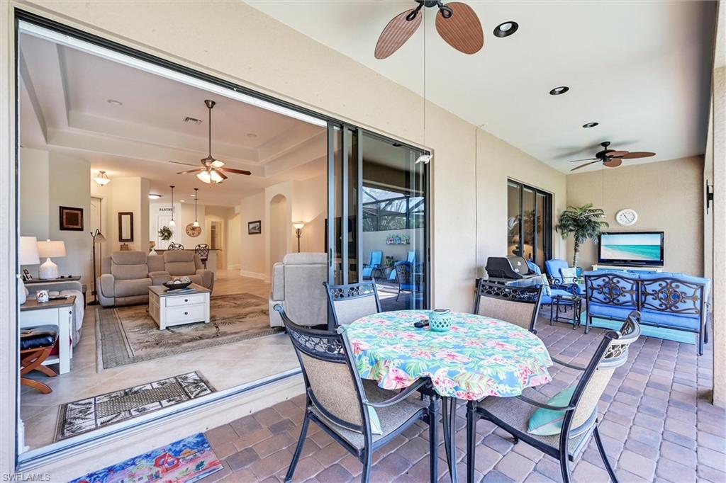 7587 Moorgate Point Way Property Photo 18