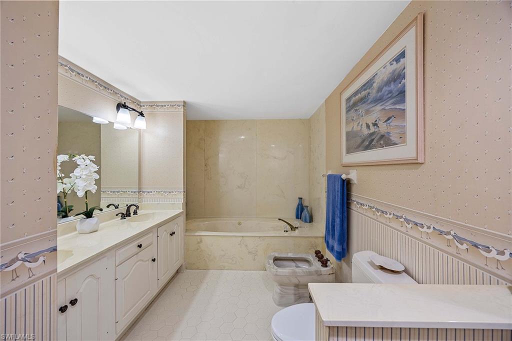 220 Collier Blvd 1003 Property Photo 20