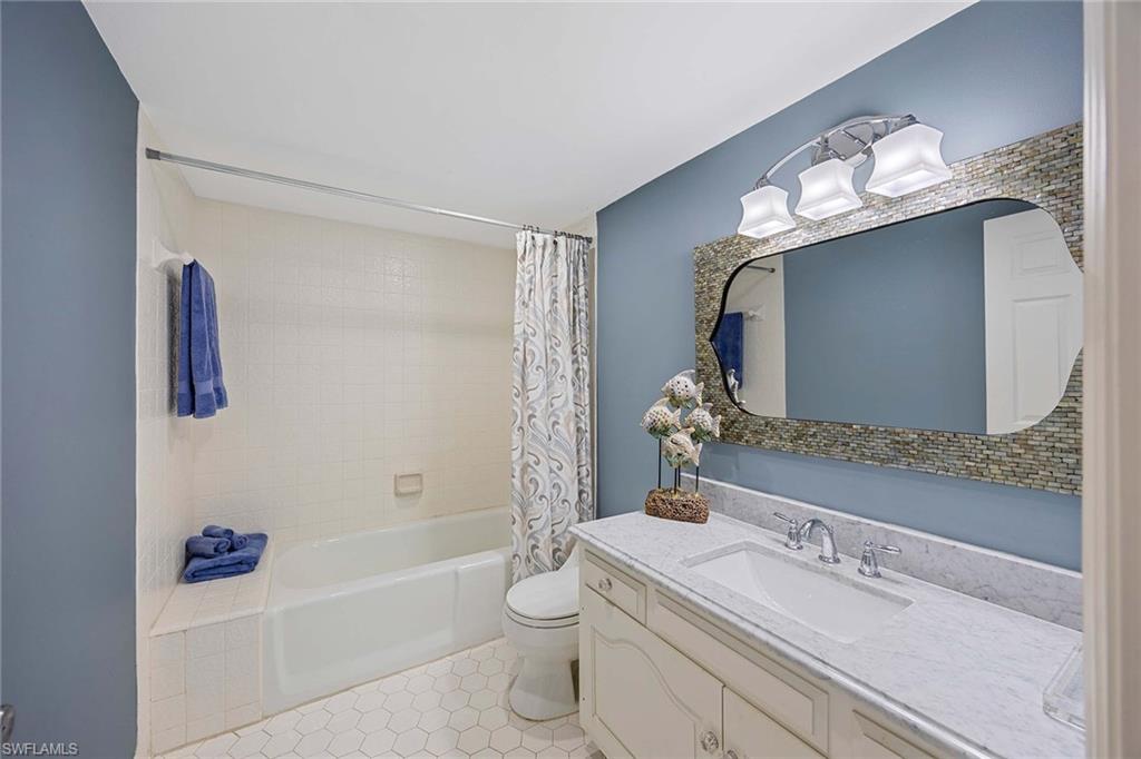 220 Collier Blvd 1003 Property Photo 24