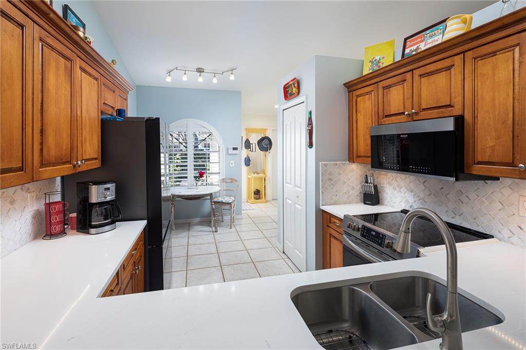 8069 San Vista Cir Property Photo 8