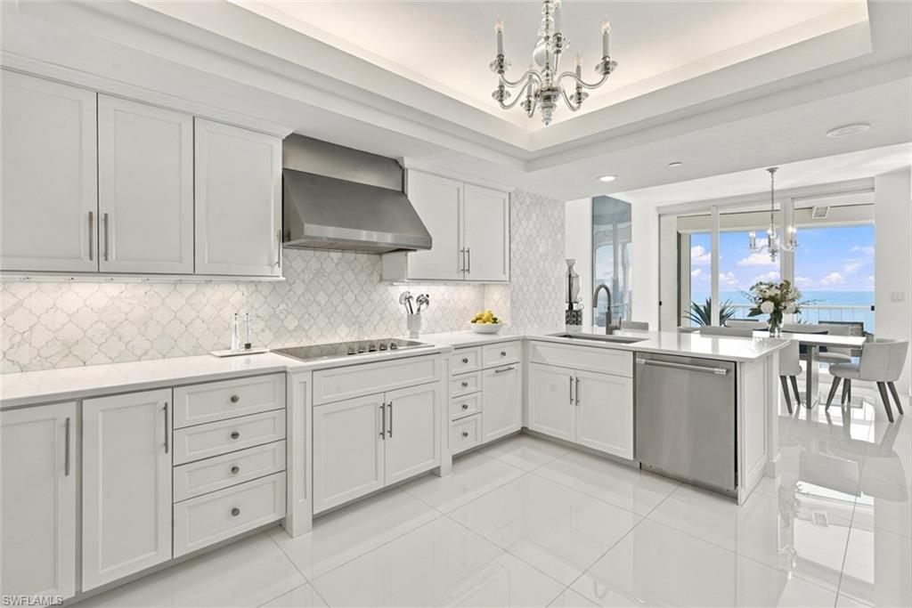 3991 Gulf Shore Blvd N Ph102 Property Photo 3