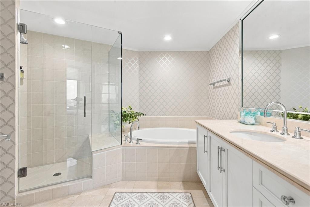 3991 Gulf Shore Blvd N Ph102 Property Photo 17