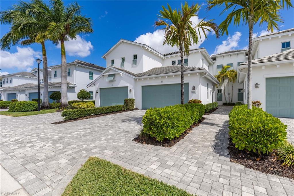 8936 Saint Lucia Dr 101 Property Photo 2