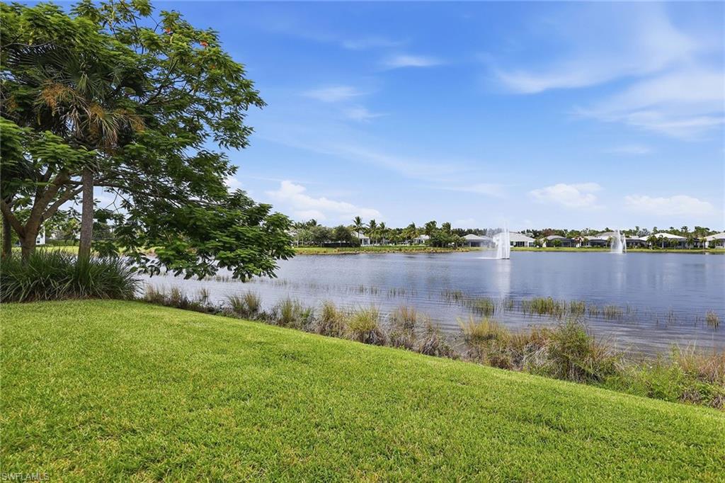 8936 Saint Lucia Dr 101 Property Photo 32