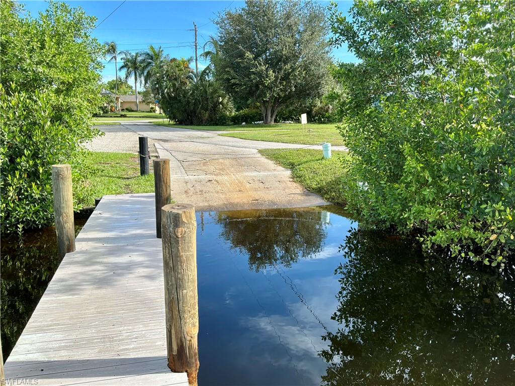 4996 Royal Palm Dr Property Photo 12