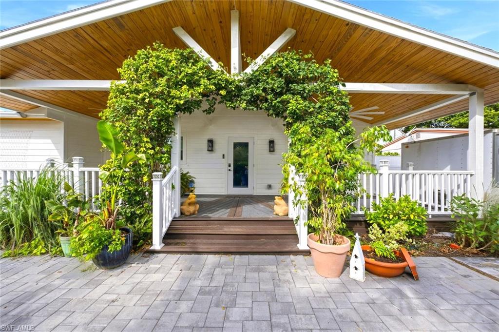 3512 Okeechobee St Property Photo 4