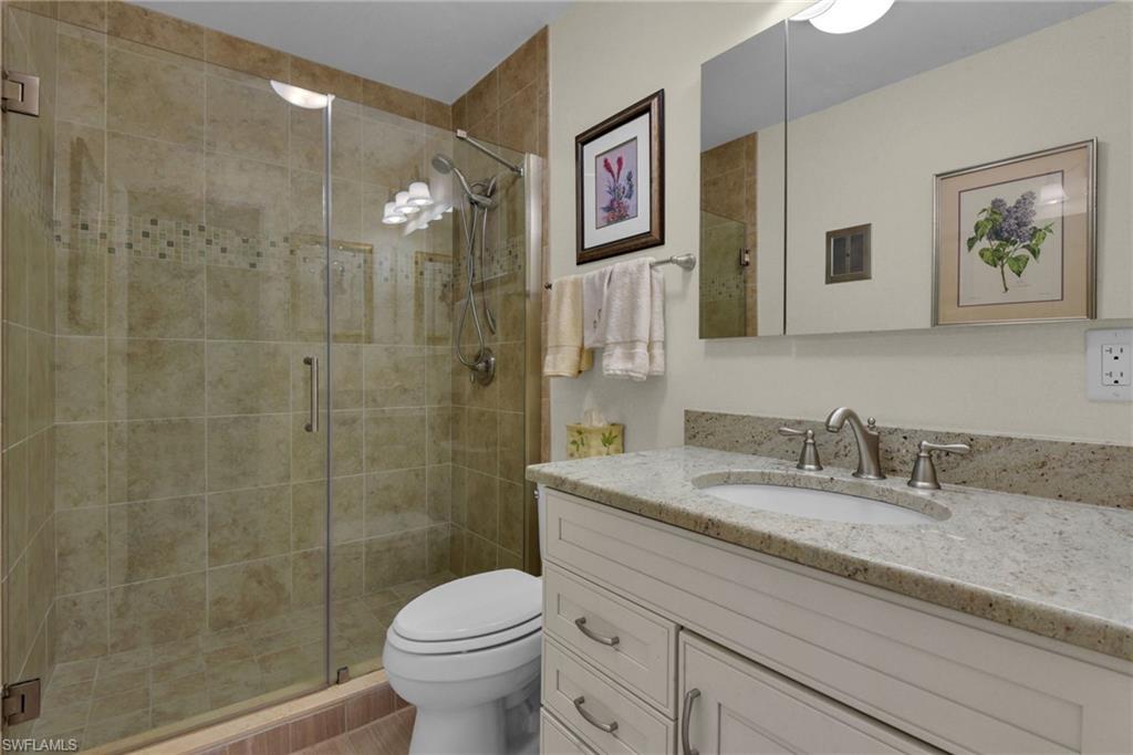 215 3rd Ave S 215 Property Photo 17