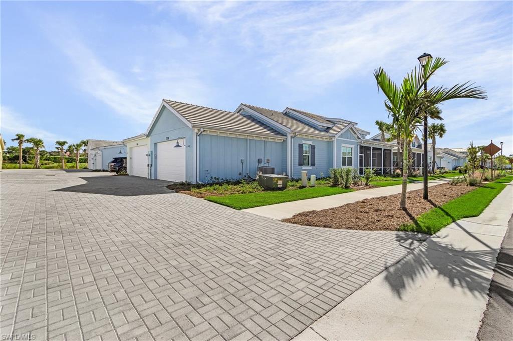 7034 Saona Ct Property Photo 5