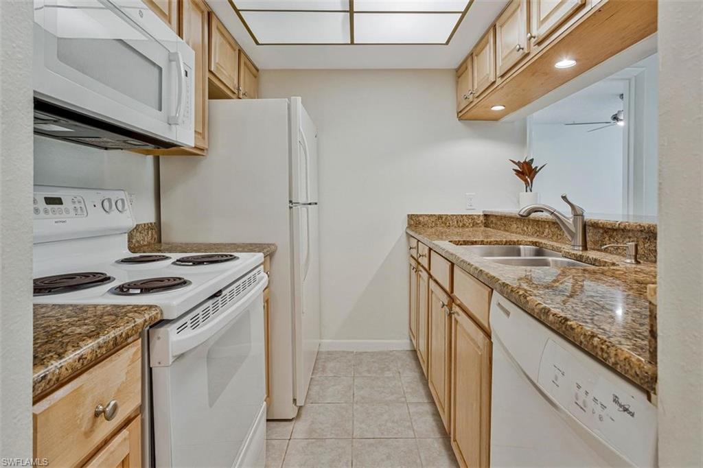 4287 27th Ct Sw 102 Property Photo 2