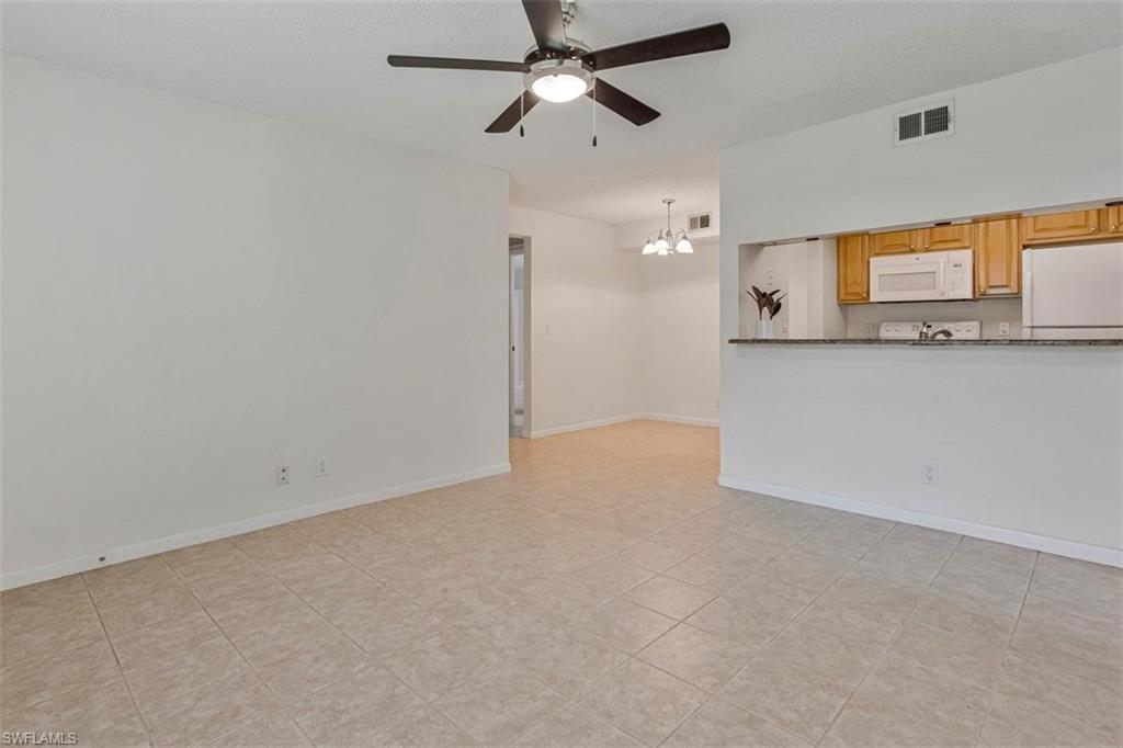 4287 27th Ct Sw 102 Property Photo 9