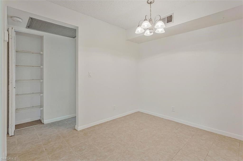 4287 27th Ct Sw 102 Property Photo 11