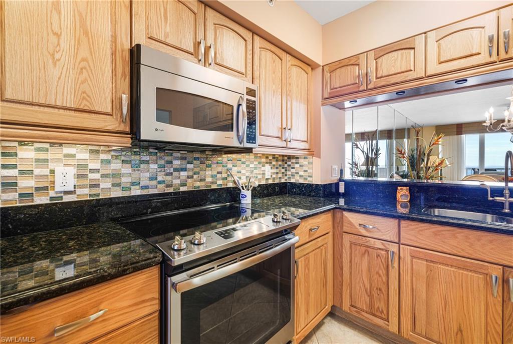 990 Cape Marco Dr 1003 Property Photo 11