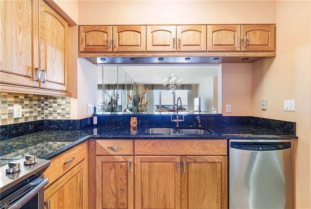 990 Cape Marco Dr 1003 Property Photo 13
