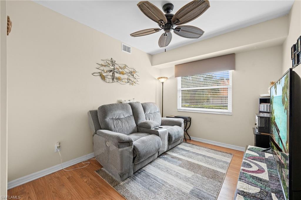 257 Robin Hood Cir 101 Property Photo 16