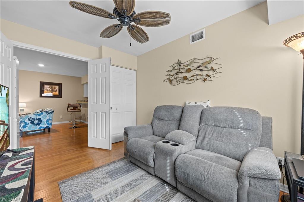 257 Robin Hood Cir 101 Property Photo 17