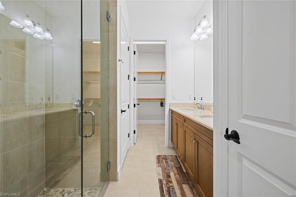 7350 Saona Ct Property Photo 23