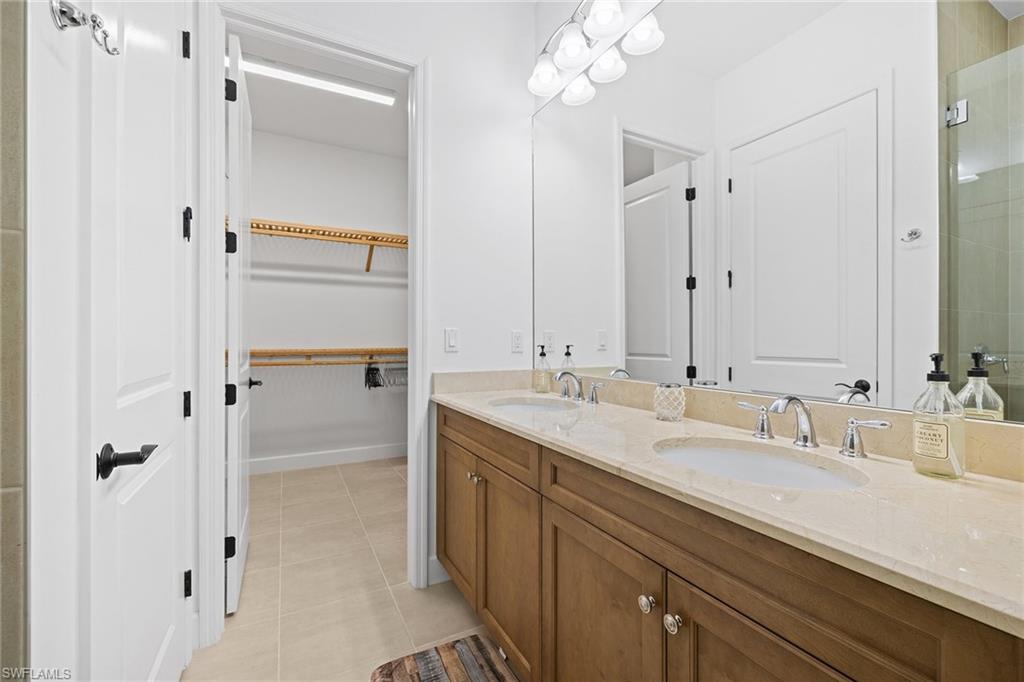 7350 Saona Ct Property Photo 24