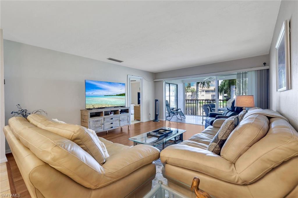 960 Palm View Dr 209 Property Photo 10