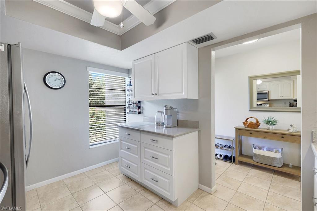 960 Palm View Dr 209 Property Photo 14