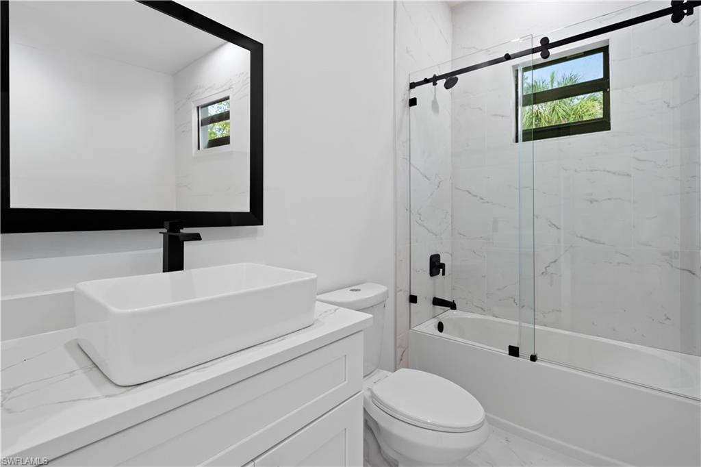 12086 Chamberlain Blvd Property Photo 11