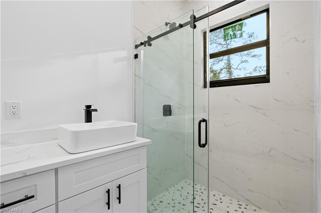12086 Chamberlain Blvd Property Photo 20