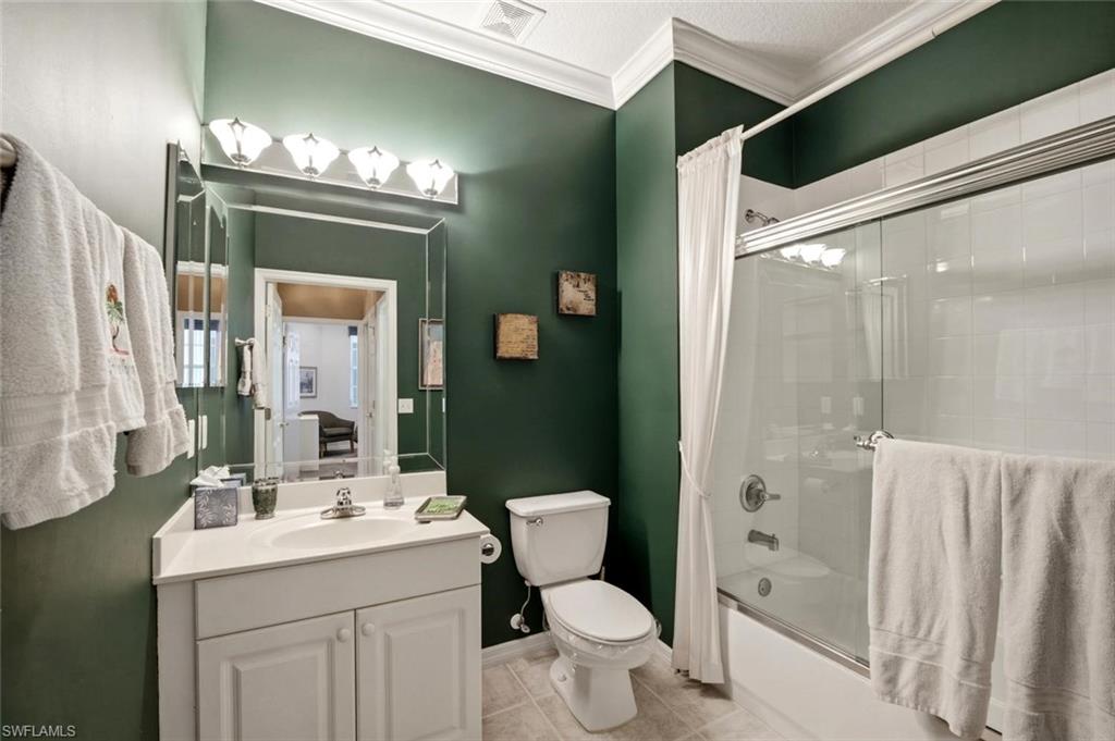 4834 Hampshire Ct 303 Property Photo 24