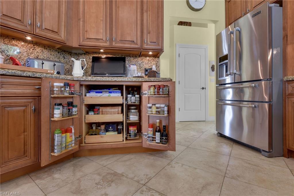 130 San Rafael Ln Property Photo 15