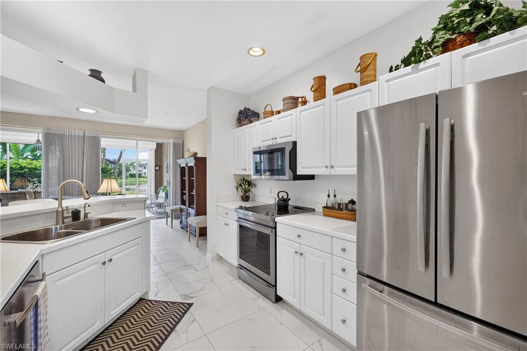 5040 Yacht Harbor Cir 102 Property Photo 15