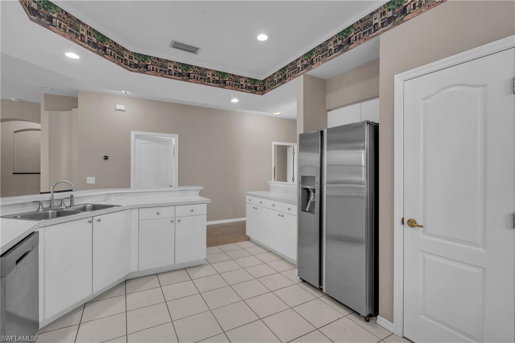 9601 Village View Blvd 201 Property Photo 8
