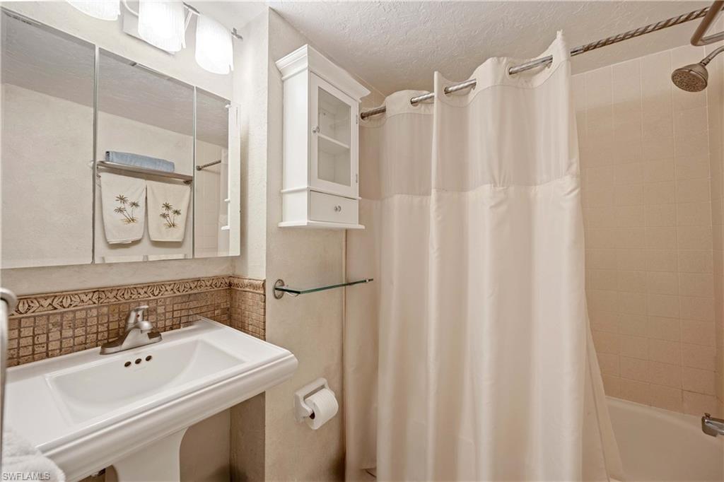 9395 Pennsylvania Ave 3 Property Photo 18