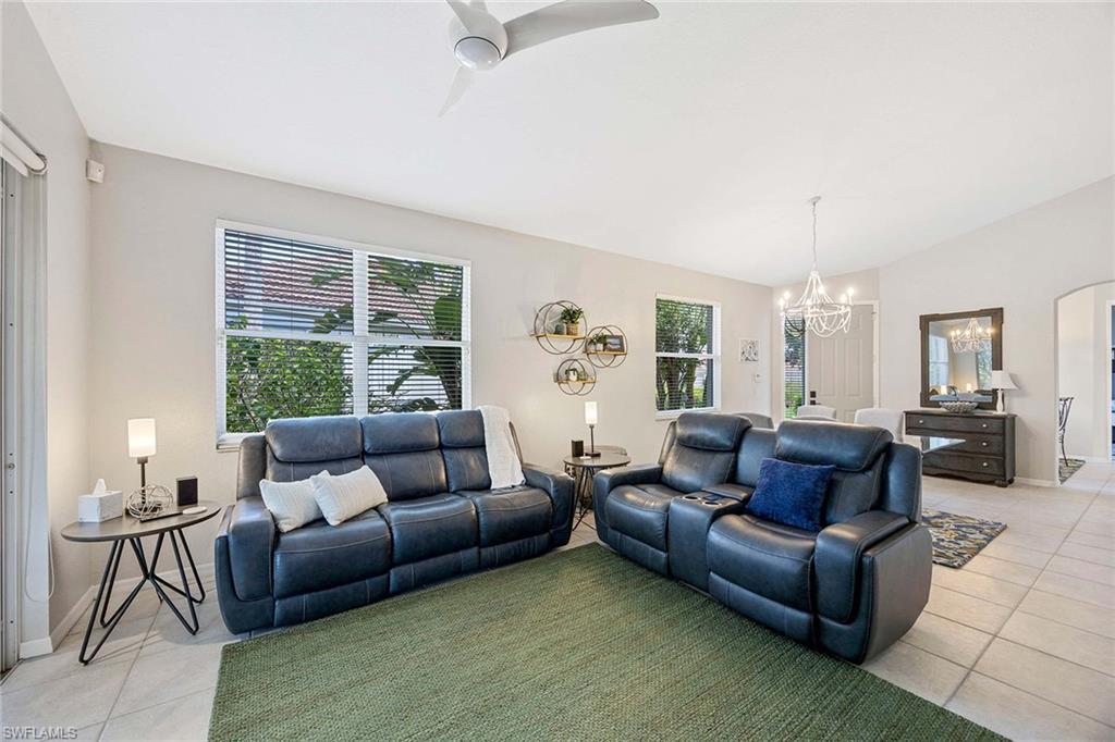 8482 Bent Creek Way Property Photo 11