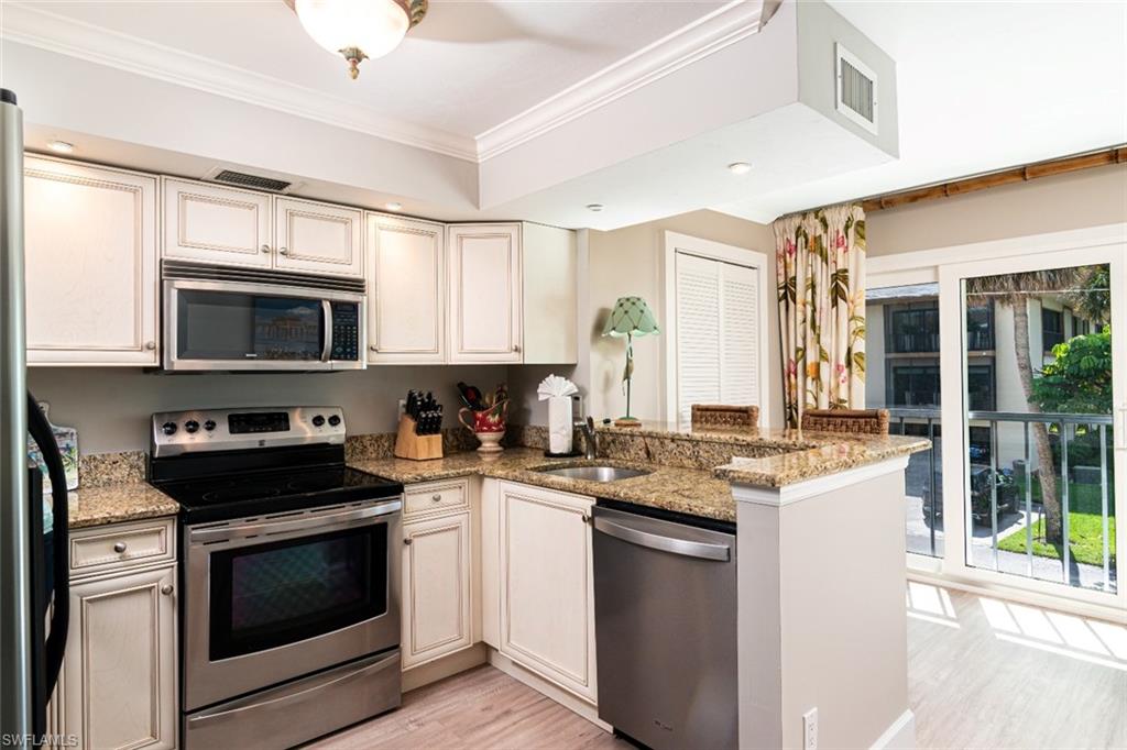 1222 Gordon Dr 14 Property Photo 4