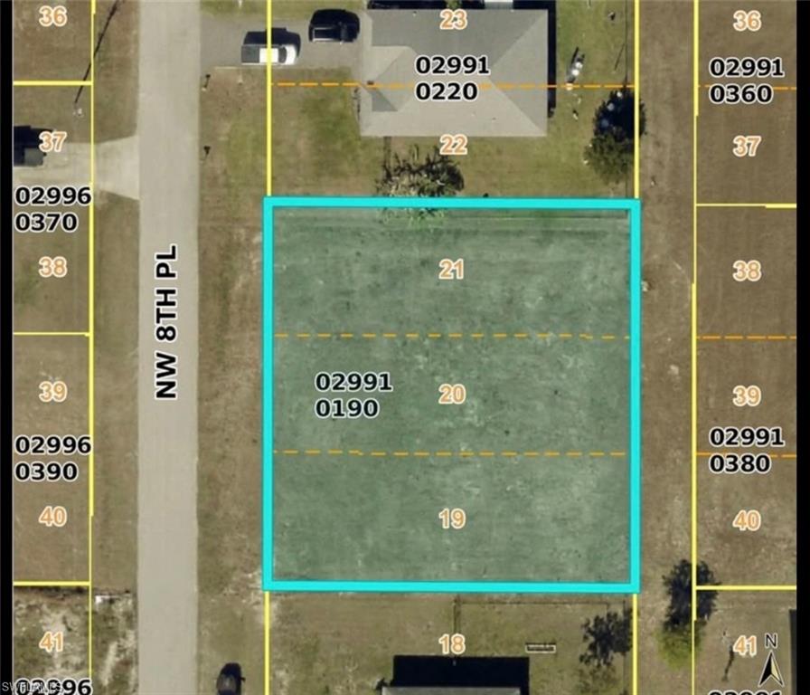 2711 8th PL Property Photo 1