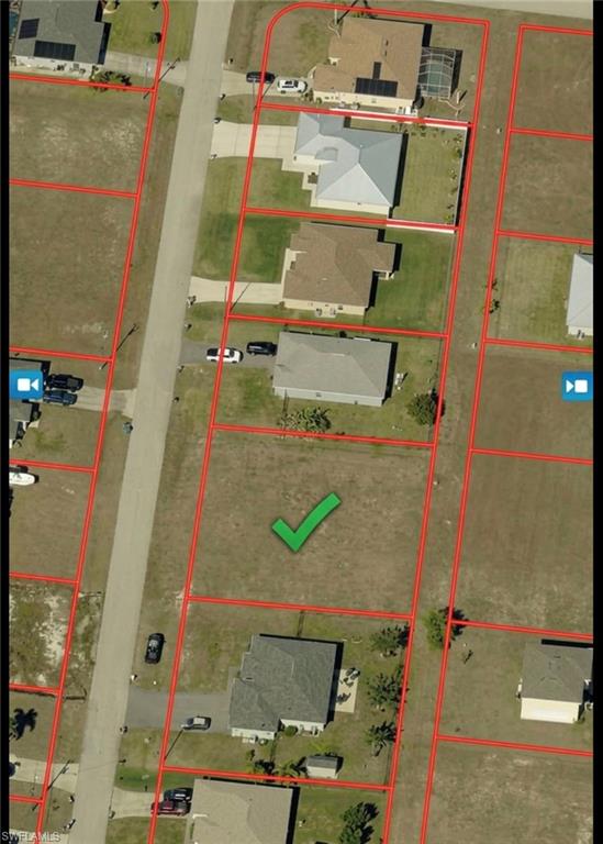2711 8th Pl Property Photo 2