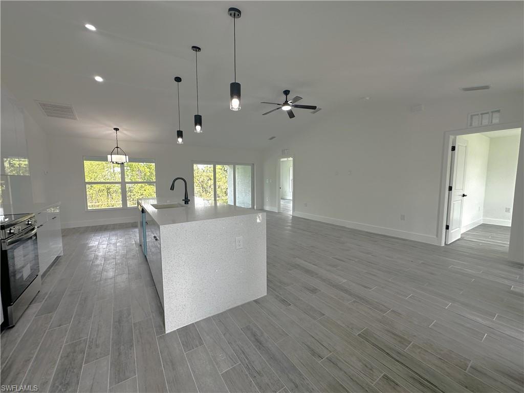 2317 39th St Property Photo 6