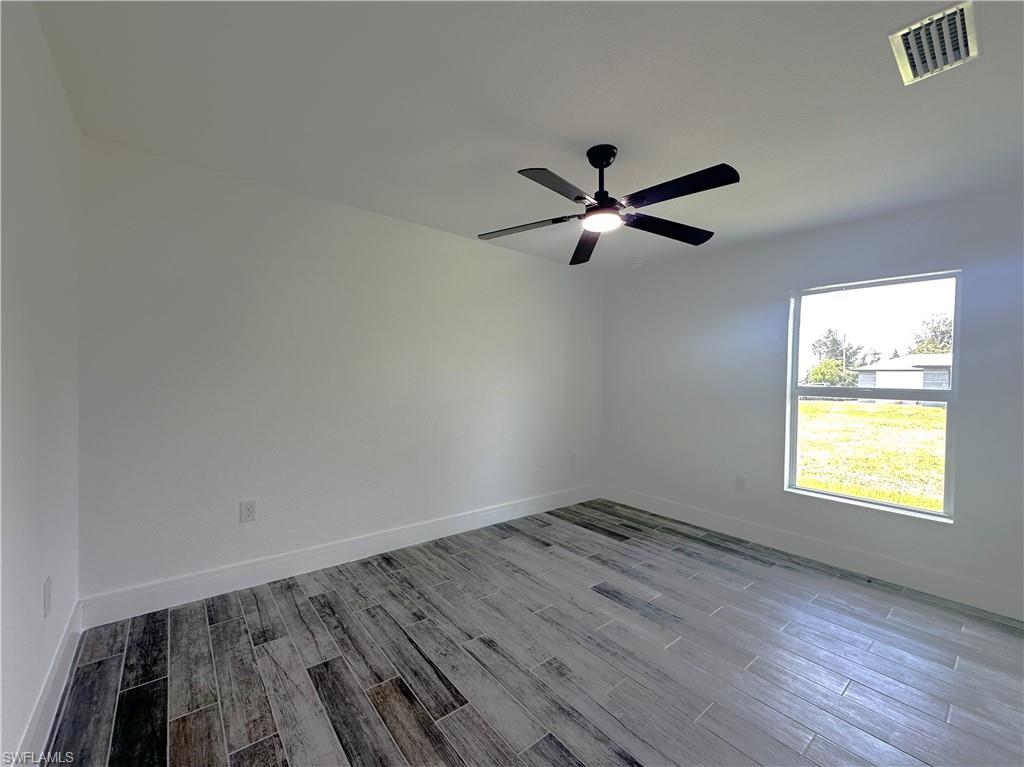 2317 39th St Property Photo 16