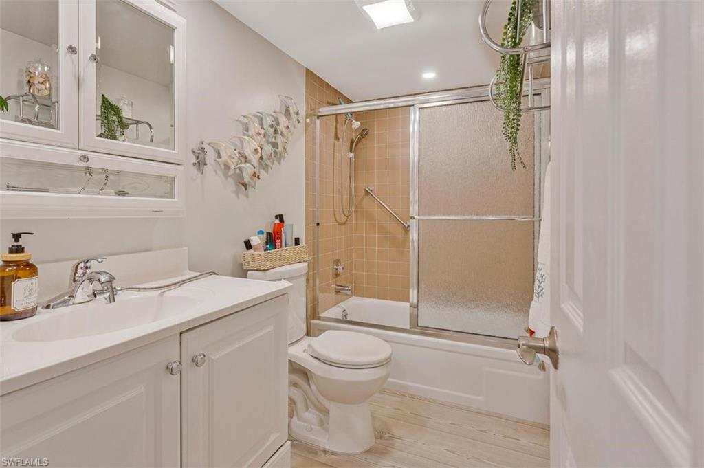 4372 27th Ct Sw 203 Property Photo 6