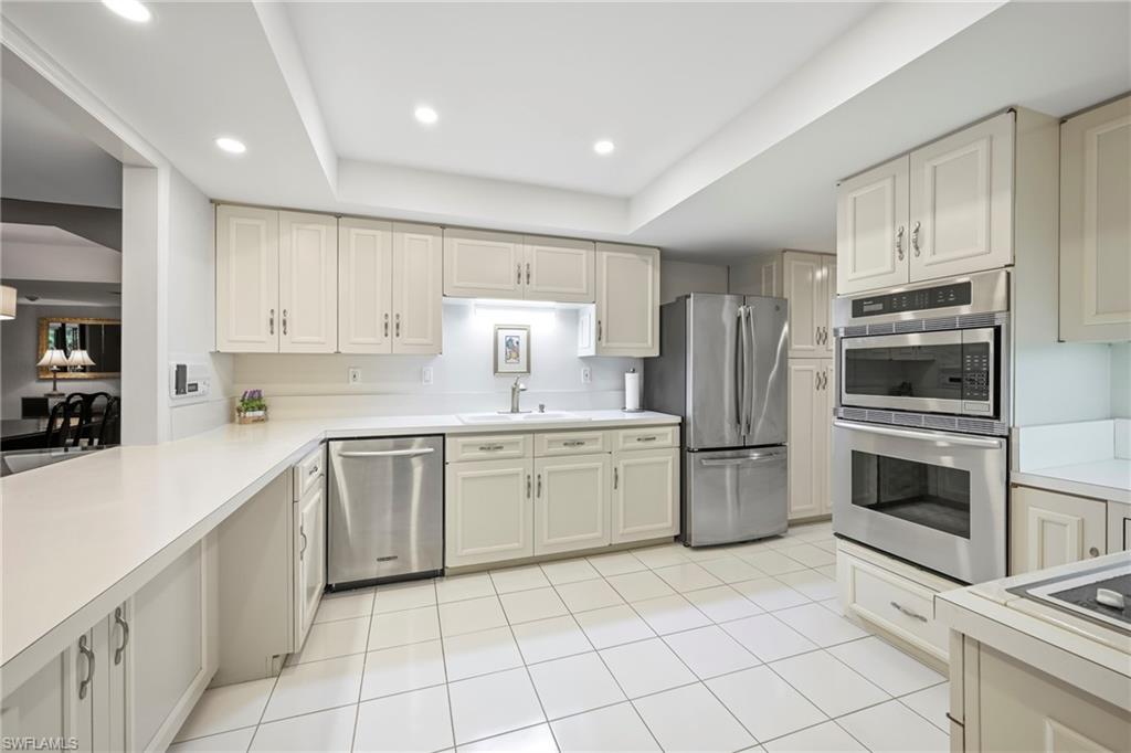 6075 Pelican Bay Blvd 201 Property Photo 8