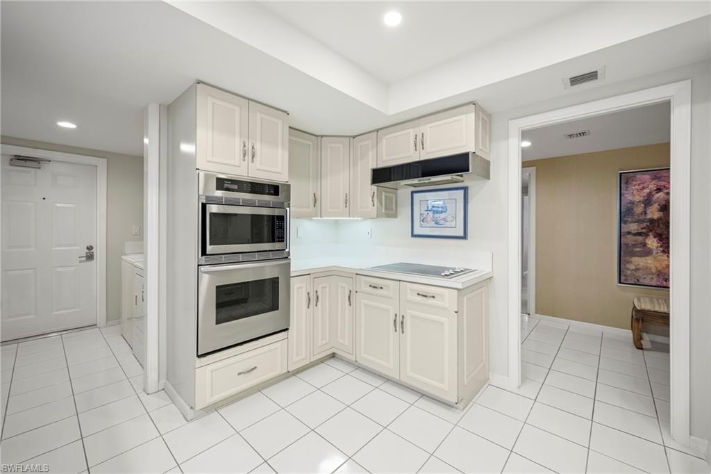 6075 Pelican Bay Blvd 201 Property Photo 9