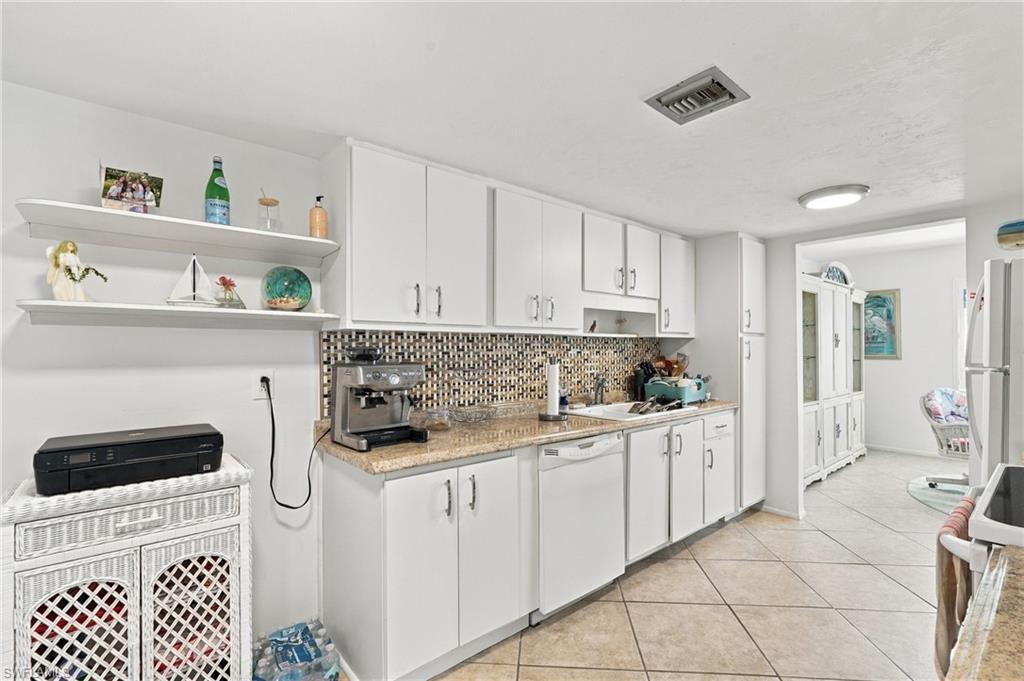 1930 Gulf Shore Blvd N B302 Property Photo 12