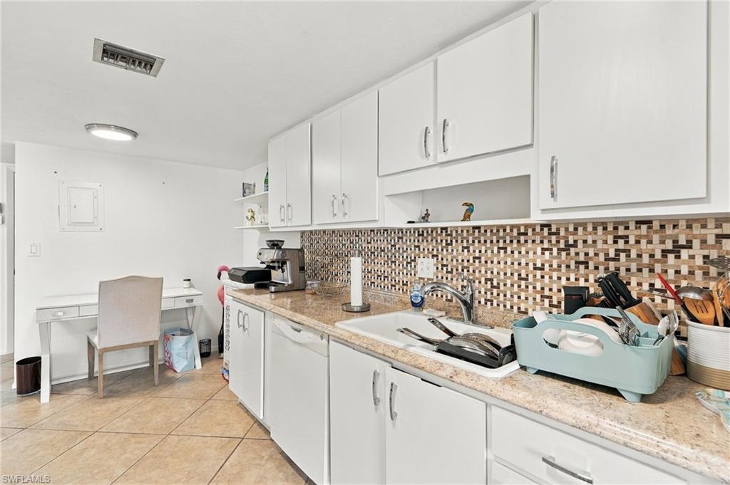1930 Gulf Shore Blvd N B302 Property Photo 16